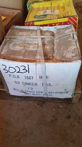 lot 90 image: 50 LB Galvanized 7d Sinker Nails