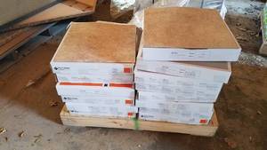 lot 108 image: 14 Cases Karndean Vinyl Tile 16 x 16 - Design LST03
