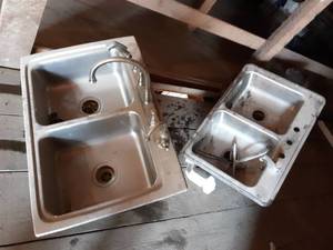 lot 170 image: (2) Stainless Steel Kitchen Sinks w Faucets