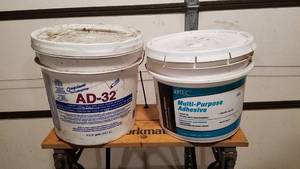 lot 225 image: 4 Gallon Bucket Congoleum AD-32 Vinyl Tile and Plank Adhesive  Partial Multi-Purpose Adhesive