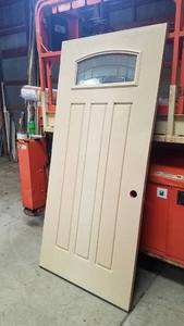 lot 354 image: Exterior Door