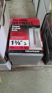 lot 428 image: 2 LBS Ringed Drywall Nails