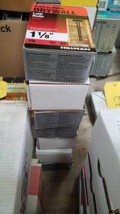 lot 425 image: 7 LBS Drywall Nails