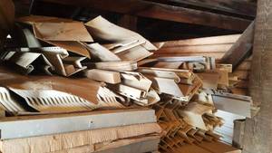 lot 494 image: Shelf Lot of Assorted Vinyl Siding, Garge Door Panels and Siding Insulation