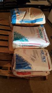 lot 509 image: 8 Bags Assorted Wall and Ceiling Texture, Base Coat Adhesive and More