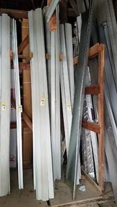 lot 572 image: (44) Framing Closures