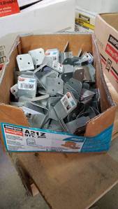 lot 610 image: Angle Brackets - A21Z