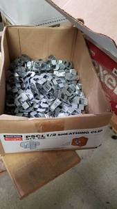 lot 611 image: Plywood Sheeting Clips - 12 Model PLCL12