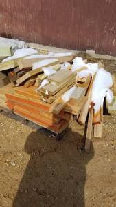 lot 623 image: Pallet Lot of Assorted Wood Pieces