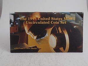 lot 124 image: 1995 US Mint Uncirculated 10 Coin Set  Mint D & P  In Envelope