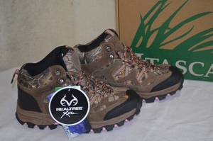 Sportsman 240 Boot and Shoe