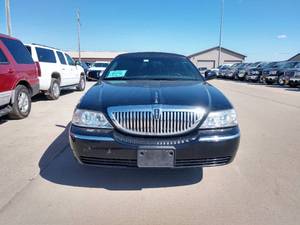 2008 Lincoln Town Car Limousine