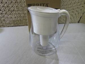lot 60 image: Brita Longlast Water Filtration Sys...