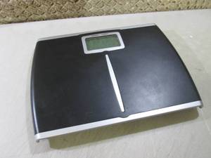 lot 74 image: Health-O-Meter Bathroom Scale Works...