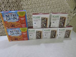 lot 81 image: Granola and Breakfast Bars Best by ...