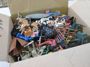 lot 85 image: Box Full of Plastic Army and Wester...