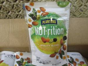 lot 140 image: Case of 8 Bags Planters NUT-rition ...