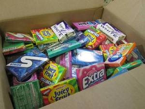 lot 176 image: Box Full of Assorted Gum  C-3...
