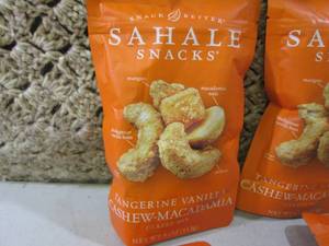 lot 182 image: 9 Bags of Sahale Snacks Tangerine V...