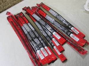 lot 196 image: 12 Jack Links Original Snack Sticks...