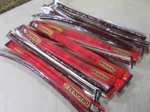 lot 198 image: 12 Jack Links 100% Beef Original Be...