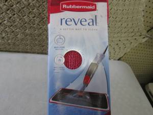 lot 225 image: Rubbermaid Reveal Microfiber Spray ...