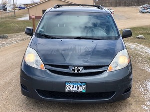 2009 Toyota Sienna -No Reserve-