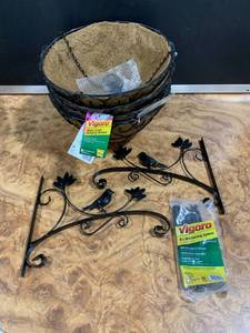 lot 23 image: Lot of 4 (14 in.) Metal Heart-Scroll Hanging Coco Basket, 2 Brackets and Stakes