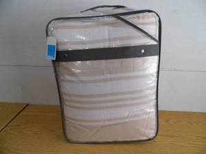 Room Essentials Comforter Set