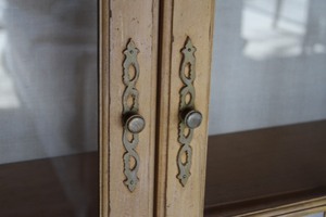 lot 6 image: Contemporary Traditional Wood  Wooden Curio Etagere Display Cabinet with Glass Doors