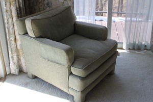 lot 28 image: Vintage Upholstered Occasional Chair