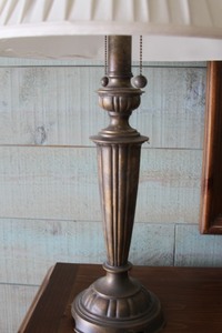 lot 29 image: Vintage Dual Bulb Table Lamp w Pull Chains & Pleated Shade