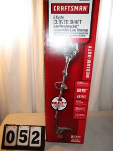 lot 52 image: Crafts Curved Shaft Gas Weed Wacker