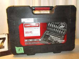 lot 87 image: Craftsman Mechanics Tool Set - 165 pc