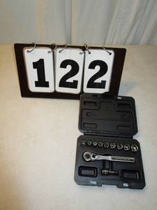 lot 122 image: Craftsman 11 pc Socket Set - SAE
