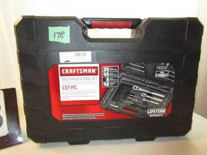 lot 178 image: Craftsman 137 pc Mechanics Tool Set