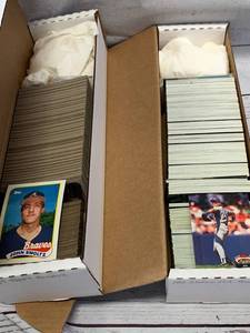 Hundreds of 1989 Topps & 1992 Stadium Club Baseball Cards