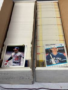 Hundreds of 1990 Upper Deck & 1989 Fleer Baseball Cards