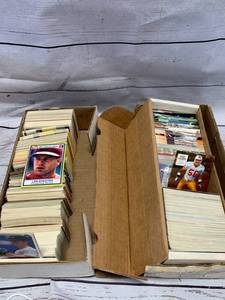Variety of Unsearched Football & Baseball Cards