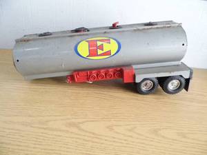 lot 73 image: Ertl Metal Tanker