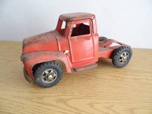 lot 74 image: Metal Truck