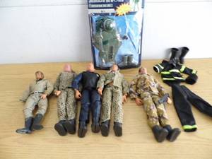 lot 84 image: GI Joe Figures wClothing