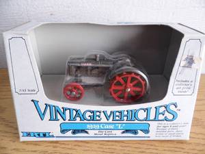 lot 22 image: Ertil Vintage Vehicles