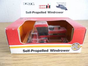 lot 34 image: Ertl Case Self Propelled Windrower