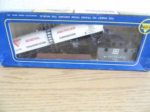 lot 42 image: AHM Train Car