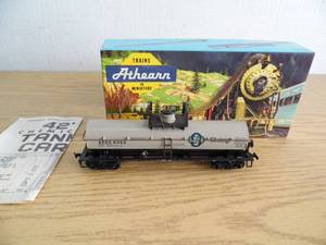 lot 50 image: Athern Train Car