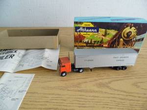 lot 54 image: Athern Train Car