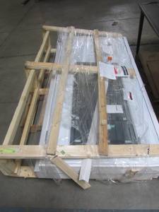 lot 103 image: Stanley Doors 36 in. x 80 in. Architectural 34 Lite 1-Panel Painted White Left-Hand Inswing Steel Prehung Front Door 1500E-Z-36-L