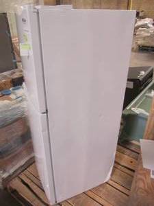 lot 205 image: Premium 7.1 cu. ft. Frost Free Top Freezer Refrigerator in White PRN7005HW
