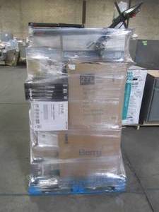 lot 210 image: WHOLESALE MIXED PALLET OF MISCELLANEOUS LIGHTING, AND CEILING FANS